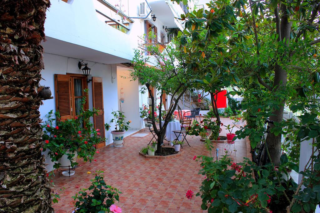 Vaya Zorba Studios Skiathos Quarto foto